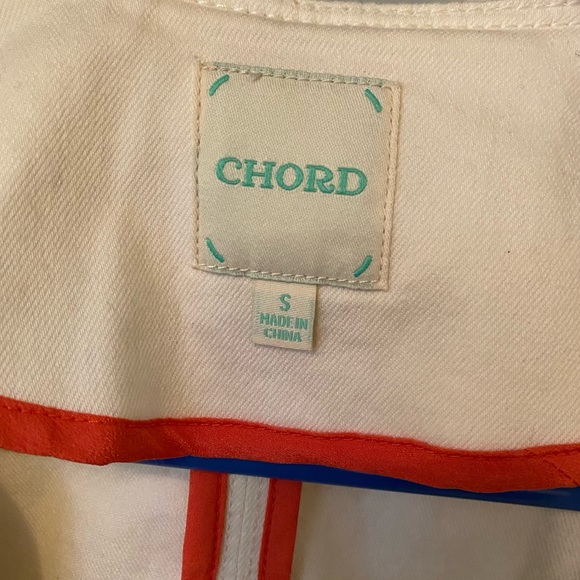 Small White jacket - Picture 2 of 3